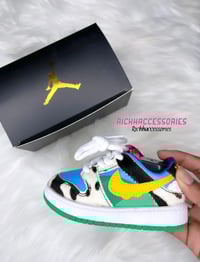 Image 2 of Nike Dunks Portable Shoe Charger
