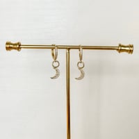 Image 1 of LUNARA HUGGIES