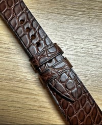 Image 2 of Vintage Brown Alligator flank classic watch strap