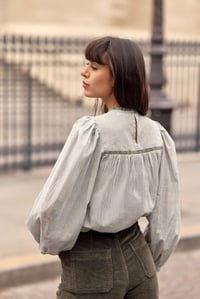 Image 2 of Blusa Birtin Verde