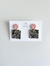 Paire de boucles d'oreilles céramique CARRA rose