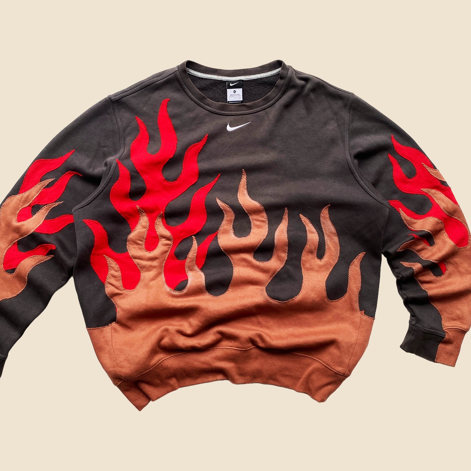 Nike flame 2024 crewneck