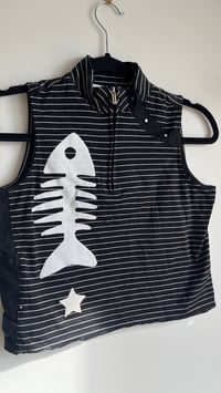 Image 2 of XS- fishbone crop tank 
