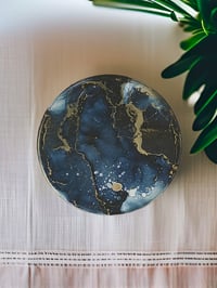Image 5 of Set of 4 Epoxy Resin Art Coasters 'The Sodalite'