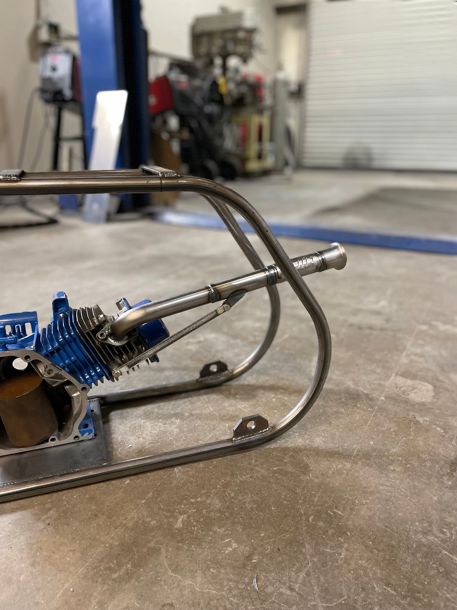 Center exit exhaust system moefabco