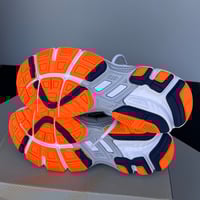 Image 4 of size: us6B/7.5 uk5.5 eu39 cm24.5