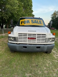 Image 3 of 2005 GMC Cab & Chassis