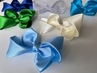 Image 1 of Hazel hair bow