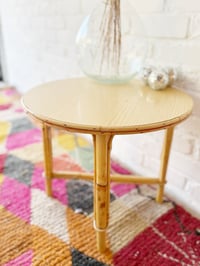 Image 2 of Table en rotin 