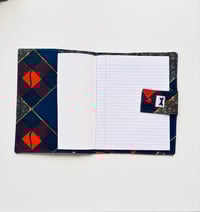 Image 2 of Protège-cahier en tissu (avec cahier inclus)