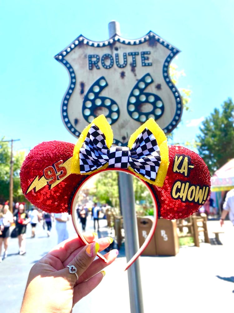 Image of Lightening McQueen & Flo's V-8 Earz