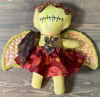 Image 4 of Minnxinnie