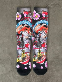 Image 1 of KOKURA HORIMATSU 小倉彫まつ　HYOTTKO SOCKS