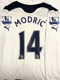 Image 1 of Tottenham Hotspur “MODRIC 14” 2010/11 Home LS Shirt + PL patches (L)