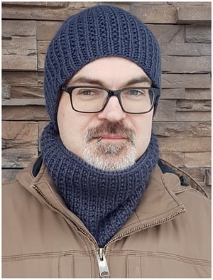 Image of Pounding the Pavement Winter Cowl Knitting Pattern