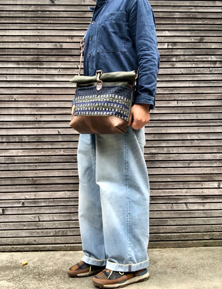 Image of Waxed canvas satchel with handwoven exterior pocket
