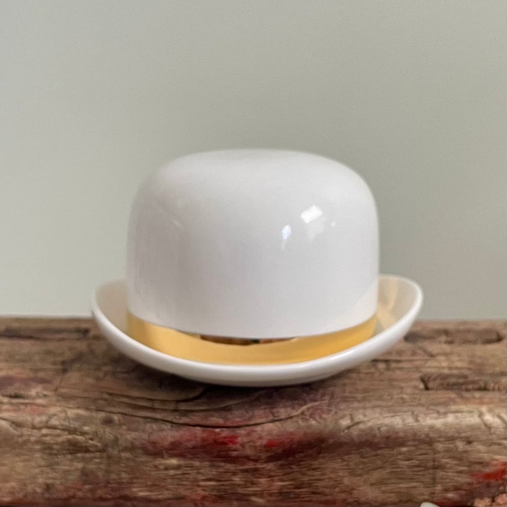 Image of Thomson & Thompson White Sugar Bowl + gold ribbon feather