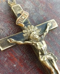 Image 3 of golden crucifix handpoke tool