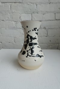 Image 1 of Sam Hewitt / Pouring Vessel 1