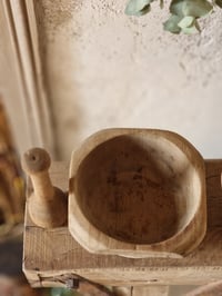 Image 4 of Le mortier en bois