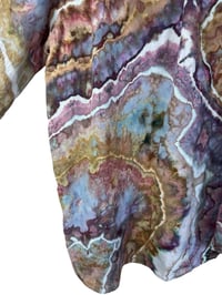 Image 4 of ♻️ UPCYCLED XXL 100% Linen Top in Earthy Geode Ice Dye