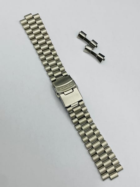 Image of 22mm Seiko president curved lugs stainless steel gents watch strap,New.(MU-21)