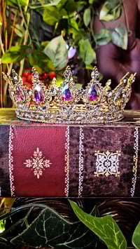 Image 1 of 👑The Armored Kingdom Holographic Queens Crown (Gold)