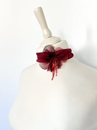 Image 1 of Choker flor - granate 