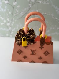 Image 2 of Mini Tote Vase