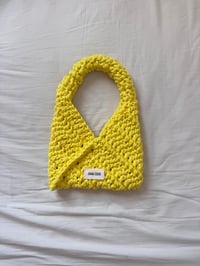 Image 2 of SAC MINI VENEKA JAUNE