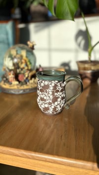 Image 3 of Skull mug 04