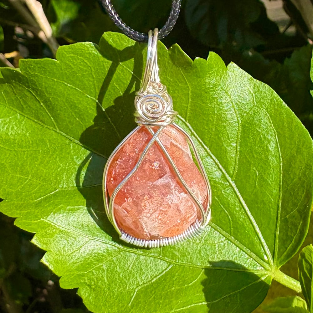Image of sunstone pendant