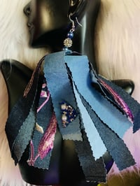 Jeans with Flowers Earrings 