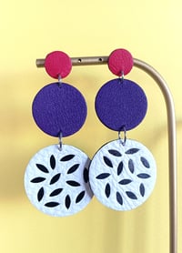 Image 3 of Boucles d'oreilles "Salomé" Collection Memphis 