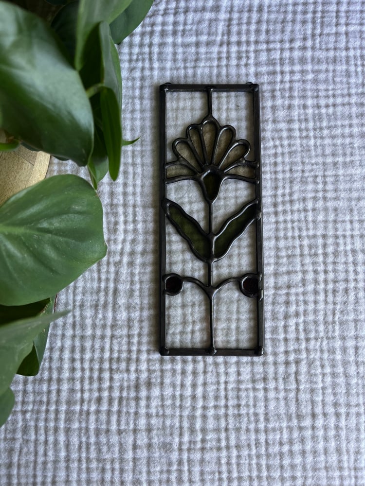 Image of Small folk flower - clear waterglass