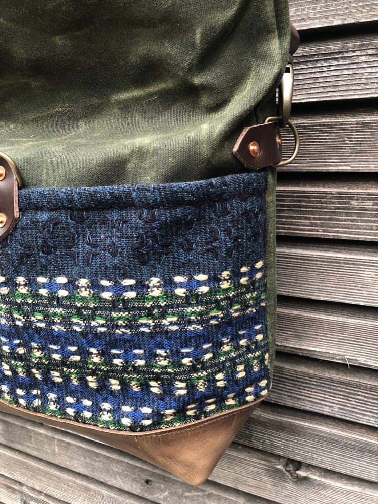 Image of Waxed canvas satchel with handwoven exterior pocket