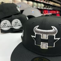 Image 1 of New Era 59Fifty Black Graphite Metallic Silver 