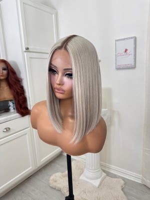 Image of Ash blonde bob luxury (ready to ship)