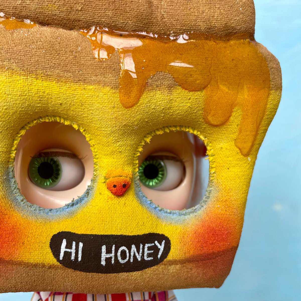 Image of Honey Pot "Hi Honey" Blythe Mask