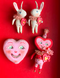 Image 2 of Grinning Valentine Heart