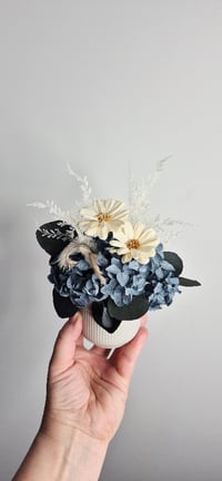 Image 1 of Preserved Flower Small Blue Hydrangea & Daisy Arrangement 