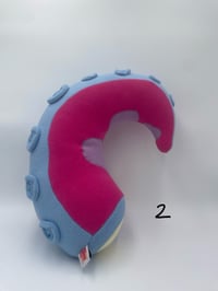 Image 7 of Tentacle Travel Pillow