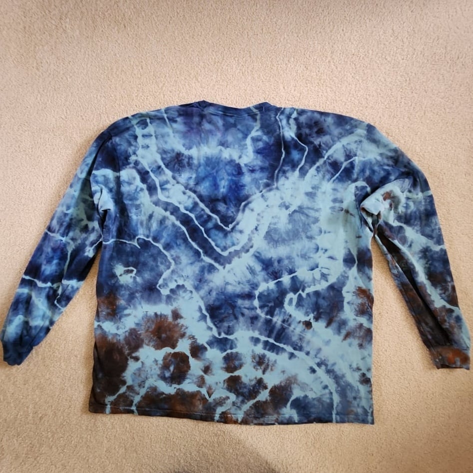 Image of 3x long sleece geode tshirt