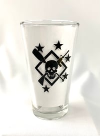 Cross Rifle/Oar Pint Glass