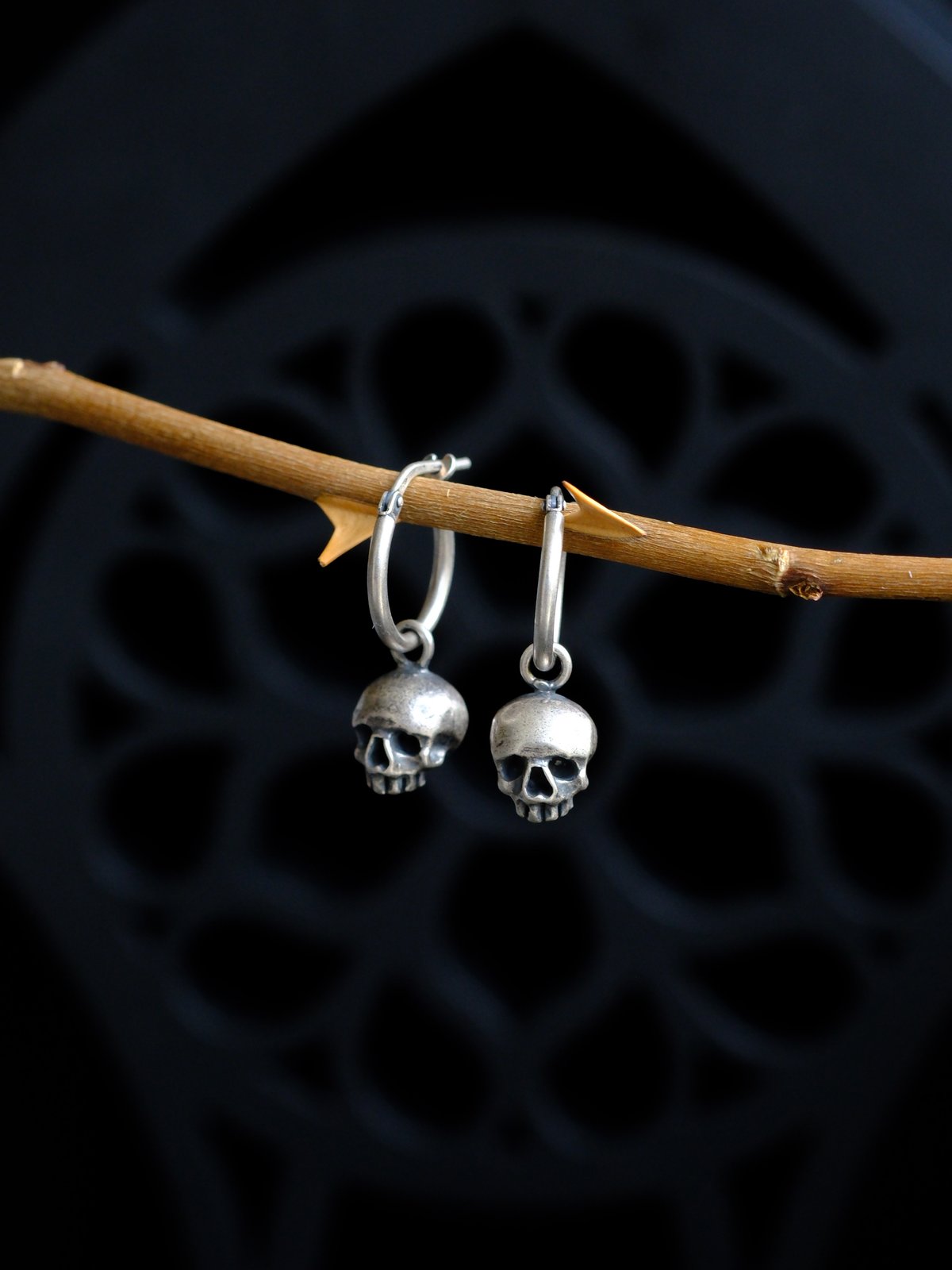 Image of MEMENTO MORI HOOPS