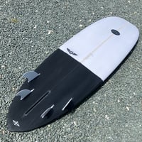 Image 2 of Maluku Flying Frog Black Tail Dip