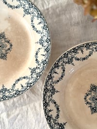 Image 2 of Assiette sur pied - fin XIXe