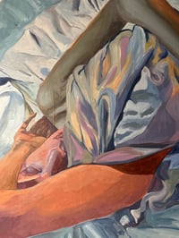 Image 4 of Une femme allongée 
