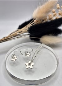 Image 1 of Daisy Set