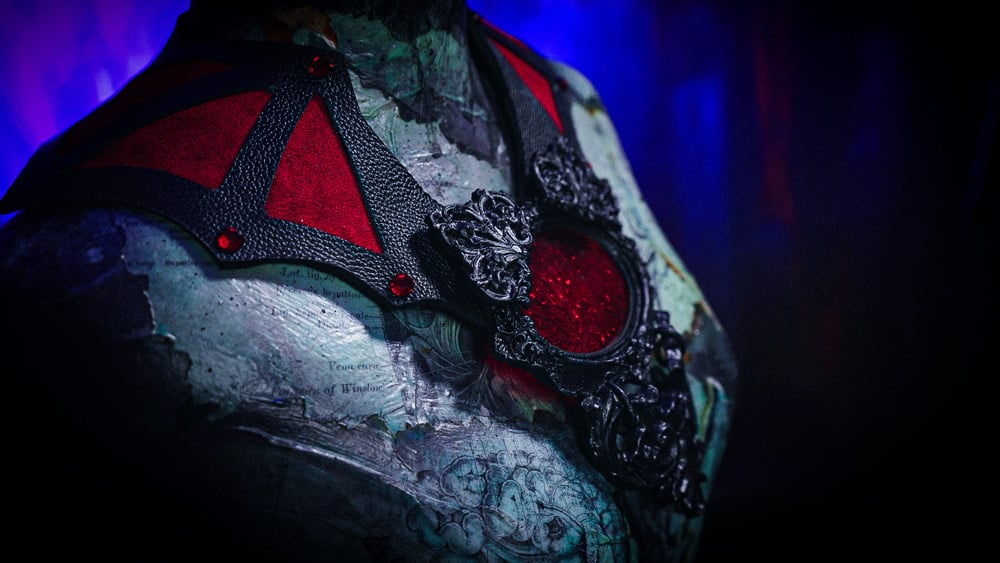 “Nocturnal” Leather Collar